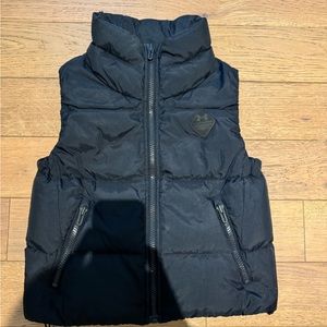 Never worn under armor puffer vest